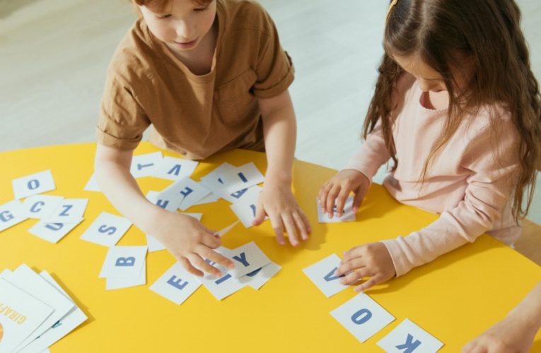 Didaktische Spiele für Grundschulkinder (6–10 Jahre)